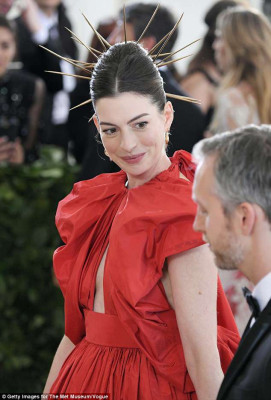 photo 15 in Anne Hathaway gallery [id1068719] 2018-05-09 00:00:00