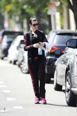 photo 5 in Anne Hathaway gallery [id660048] 2013-09-01 00:00:00