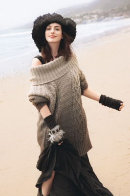 photo 12 in Anne Hathaway gallery [id184092] 2009-08-24 00:00:00