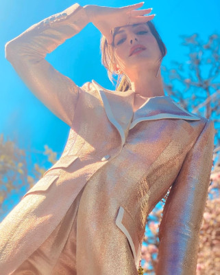 Anne Hathaway by Christian Högstedt // 2021