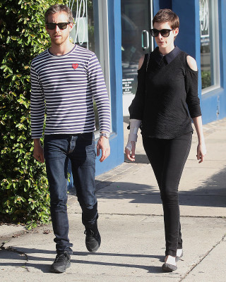 photo 27 in Anne Hathaway gallery [id528777] 2012-07-02 00:00:00