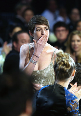 Anne Hathaway pic #599091
