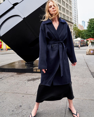 Anne Vyalitsyna for La Ligne