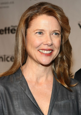 photo 18 in Annette Bening gallery [id322025] 2010-12-06 00:00:00