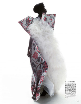 Grace Elizabeth & Anok Yai – Vogue Magazine Japan January 2020