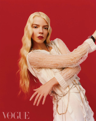 Anya Taylor-Joy by Camila Falquez for Vogue Mexico (October 2021)