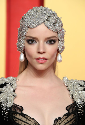 Anya Taylor-Joy – Vanity Fair Oscar Party in Beverly Hills