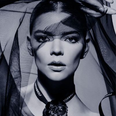 ANYA TAYLOR-JOY for Viktor &amp; Rolf Flowerbomb Fragrance, 2019