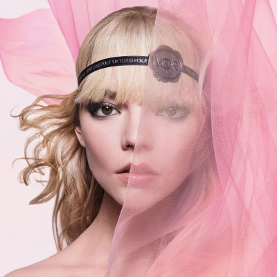 ANYA TAYLOR-JOY for Viktor&amp;Rolf Flowerbomb Fragrance, December 2019/January 2020