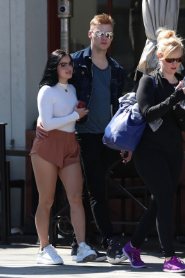 Ariel Winter – Shopping in Beverly Hills 4/8/2017