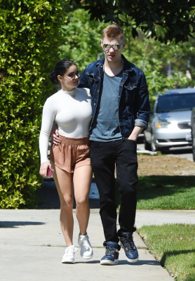 Ariel Winter – Shopping in Beverly Hills 4/8/2017
