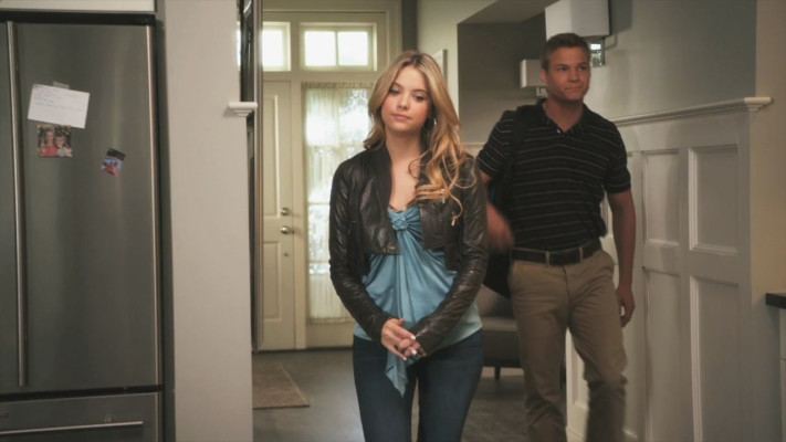 Ashley Benson pic #813297