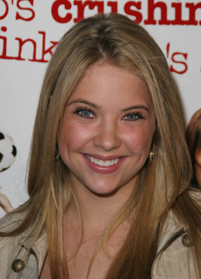 Ashley Benson pic #810119