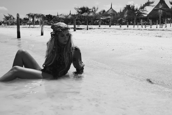 Ashley Benson pic #846004