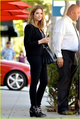 Ashley Benson pic #696112