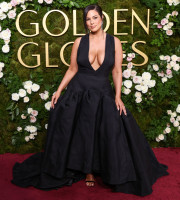 Ashley Graham – at 82nd Annual Golden Globe Awards 2025