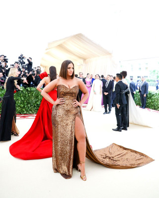 Ashley Graham – MET Gala 2018