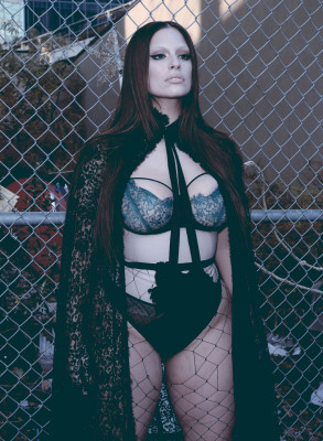  Ashley Graham – V Magazine Spring 2017