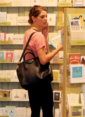 photo 3 in Ashley gallery [id545910] 2012-08-08 00:00:00
