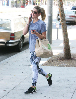 Ashley Greene pic #990137
