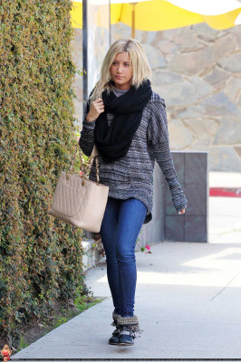 photo 16 in Ashley Tisdale gallery [id479045] 2012-03-13 00:00:00