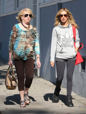 Ashley Tisdale pic #580059