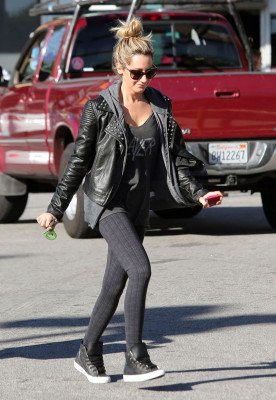 photo 16 in Ashley Tisdale gallery [id596312] 2013-01-20 00:00:00