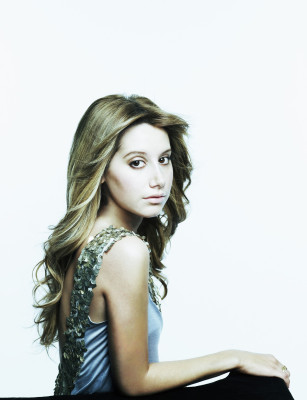 photo 26 in Ashley Tisdale gallery [id268805] 2010-06-02 00:00:00