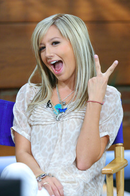 photo 9 in Ashley Tisdale gallery [id169184] 2009-06-24 00:00:00