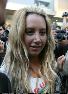 photo 27 in Ashley Tisdale gallery [id169538] 2009-06-24 00:00:00