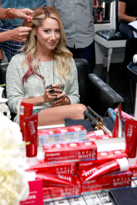 photo 21 in Ashley Tisdale gallery [id518935] 2012-06-05 00:00:00
