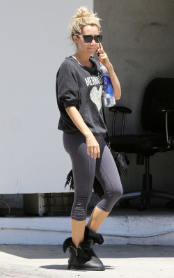 photo 15 in Ashley Tisdale gallery [id520672] 2012-06-09 00:00:00