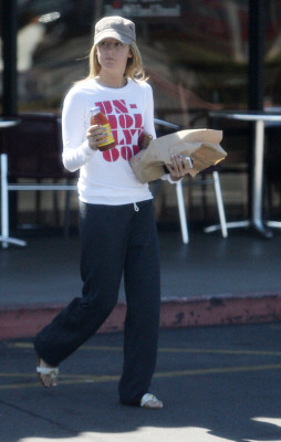 photo 26 in Ashley Tisdale gallery [id150201] 2009-04-20 00:00:00