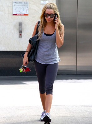 photo 15 in Ashley Tisdale gallery [id429759] 2011-10-19 00:00:00