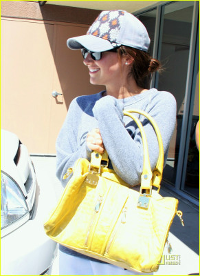 photo 29 in Ashley Tisdale gallery [id145842] 2009-03-31 00:00:00