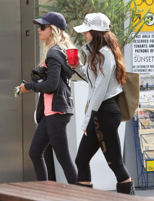 photo 10 in Ashley Tisdale gallery [id619104] 2013-03-28 00:00:00