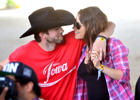 Ashton Cutcher pic #724681
