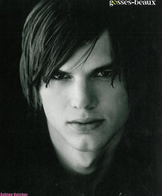 Ashton Cutcher pic #123257