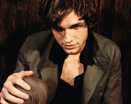 photo 25 in Ashton Cutcher gallery [id671879] 2013-10-21 00:00:00