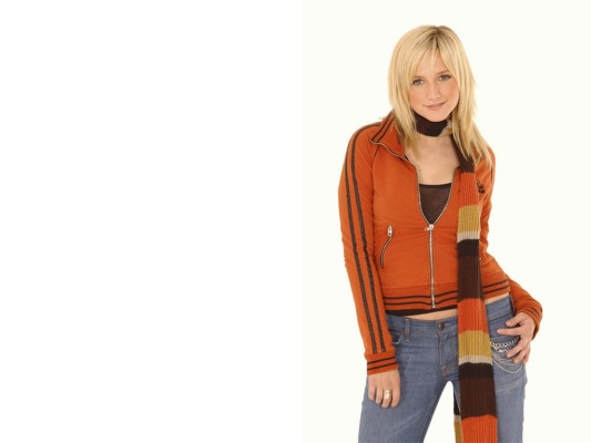Ashlee Simpson pic #110017