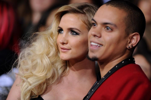 Ashlee Simpson pic #693960