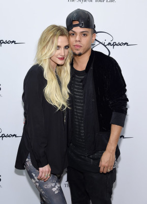 Ashlee Simpson pic #766156