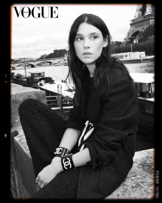 Àstrid Bergès-Frisbey by Leïla Smara for Vogue Thailand || Nov 2020