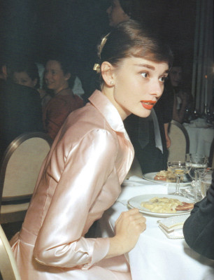 Audrey Hepburn pic #372550