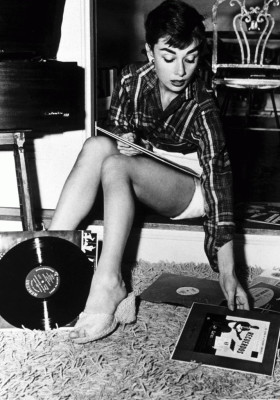 Audrey Hepburn pic #102057