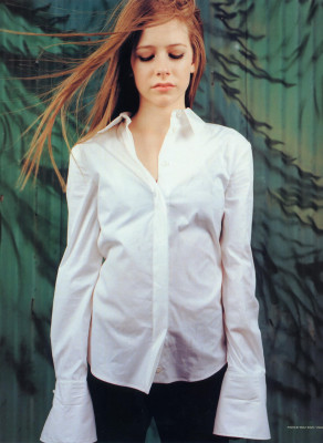 photo 16 in Avril Lavigne gallery [id350657] 2011-02-01 00:00:00