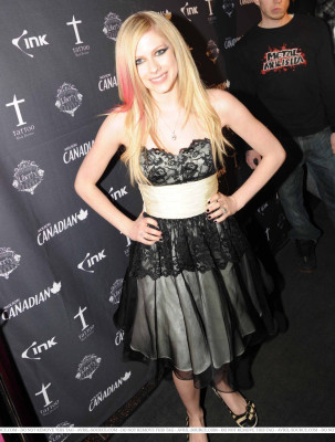 photo 18 in Avril Lavigne gallery [id144436] 2009-03-27 00:00:00