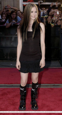 photo 10 in Avril Lavigne gallery [id144444] 2009-03-27 00:00:00