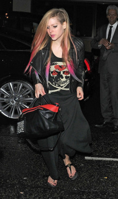 Avril Lavigne pic #569407