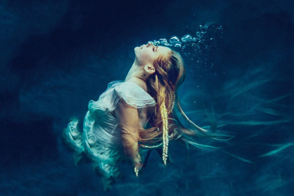 Avril Lavigne - Head Above Water Photoshoot (2018)